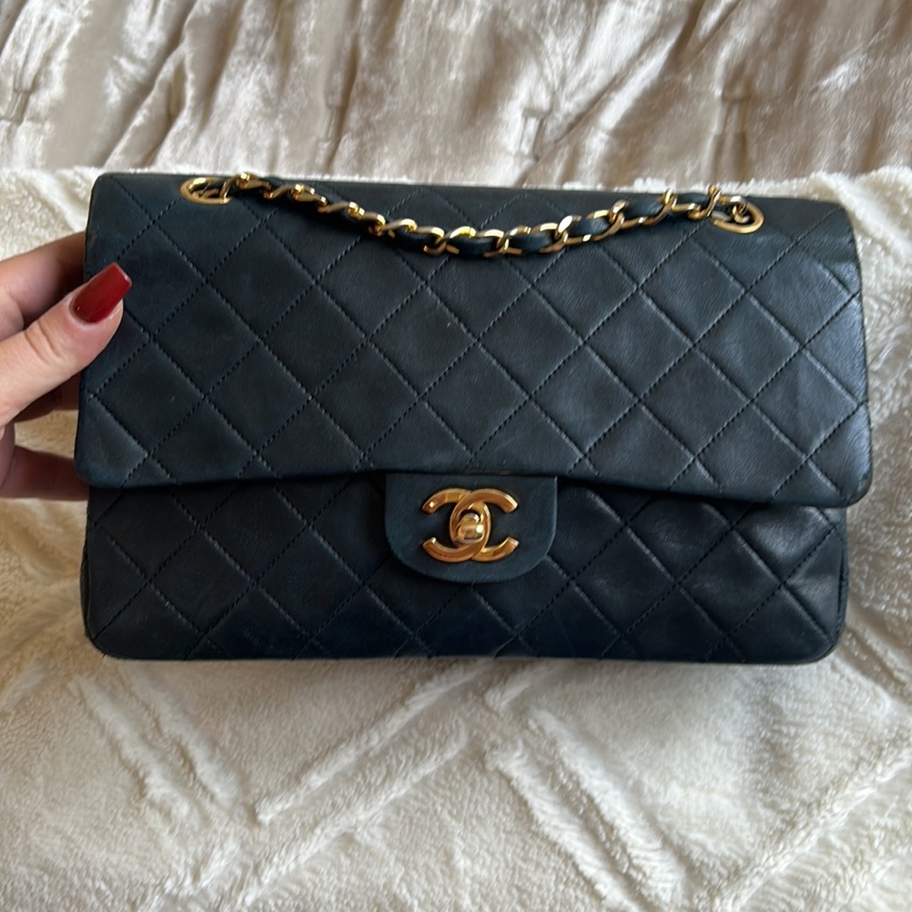 Chanel Medium Classic Flap Bag AUTHENTIC PRICE DROP